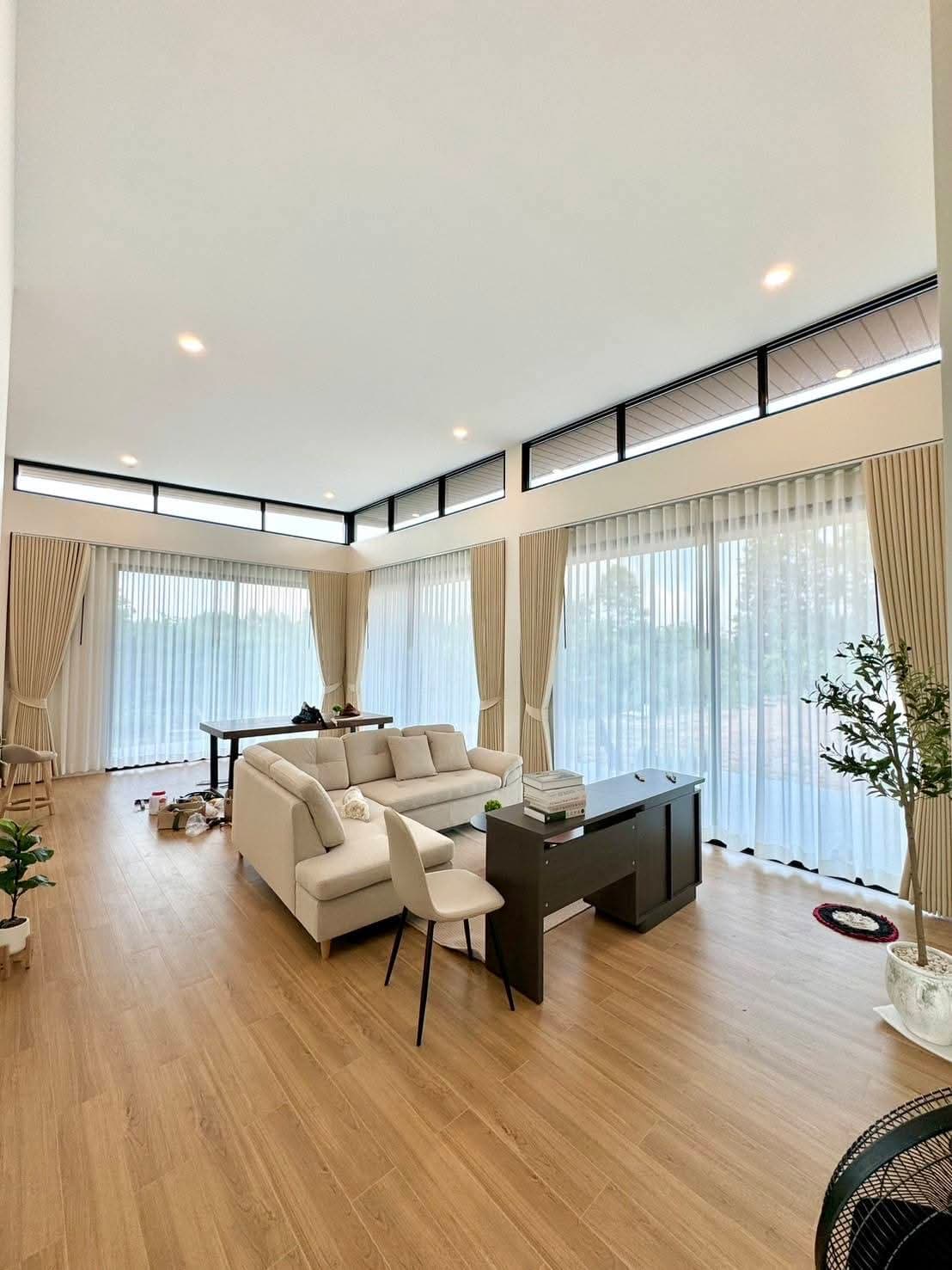 บ้านใหม่ม่านทั้งหลัง ภาพที่ 8